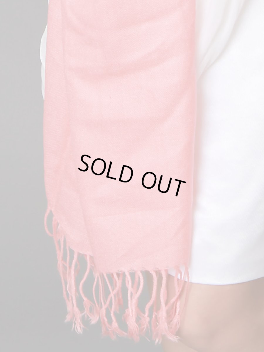 画像3: [ショール][サーモンピンク][ラベンダー][ブラック][ホワイト][ベビーピンク]シンプル・厚め・エレガント・ストール (3)