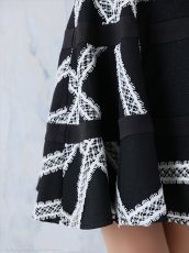 画像10: [Andy/an]ミニ・Aライン・ブラック・レース・リボン・ノースリーブ・チェーン・ミニドレス ワンピース《送料＆代引き手数料無料》 (10)