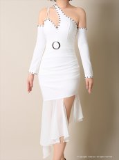 画像18: [SALE品のため返品不可＆再入荷なしの現品限り][Andy/an]長袖・オープンショルダー・スタッズ・シフォンヘム・バックル・マーメイド・ミディアムドレス・ワンピース (18)