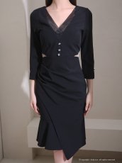 画像14: [Andy/an][Andy]七分袖・ウエストカット・ビジューボタン・ミディアムドレス・ワンピース《送料＆代引き手数料無料》 (14)