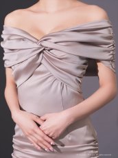 画像18: [Andy/an]オフショルダー・ミニ・サテン・ギャザー・リボン・タイト・ミニドレス・ワンピース《送料＆代引き手数料無料》 (18)