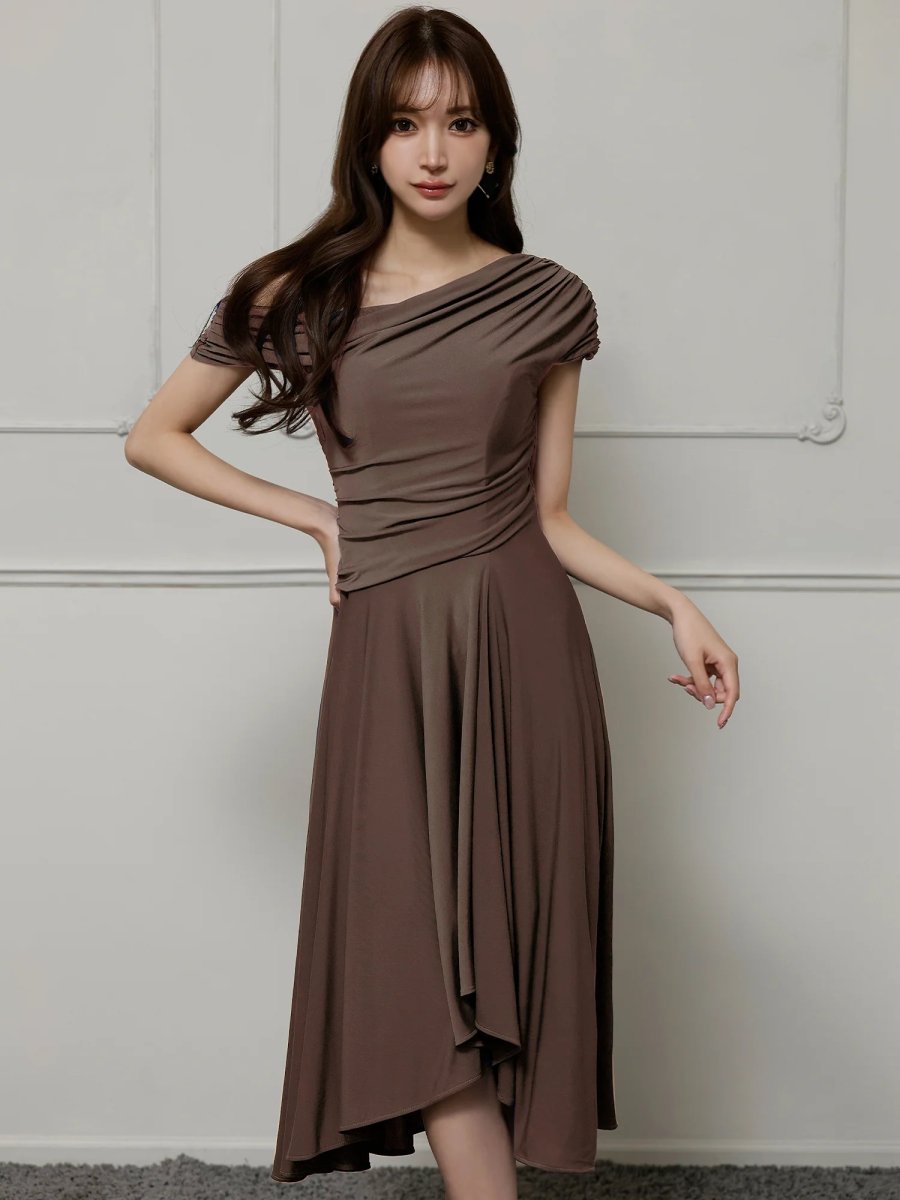 画像2: [Veautt]ワンショルダー・アシンメトリー・フレア・ミディアムドレス《送料＆代引き手数料無料》 (2)