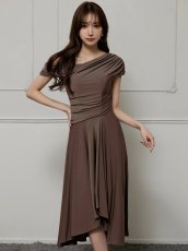 画像2: [Veautt]ワンショルダー・アシンメトリー・フレア・ミディアムドレス《送料＆代引き手数料無料》 (2)