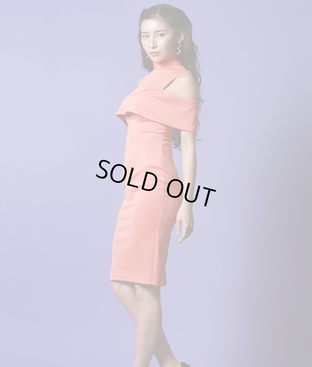 画像4: [Veautt]プチハイネック・シンプル・オープンショルダー・半袖・タイト・ミニドレス・ワンピース[MIRIN着用]《送料＆代引き手数料無料》 (4)