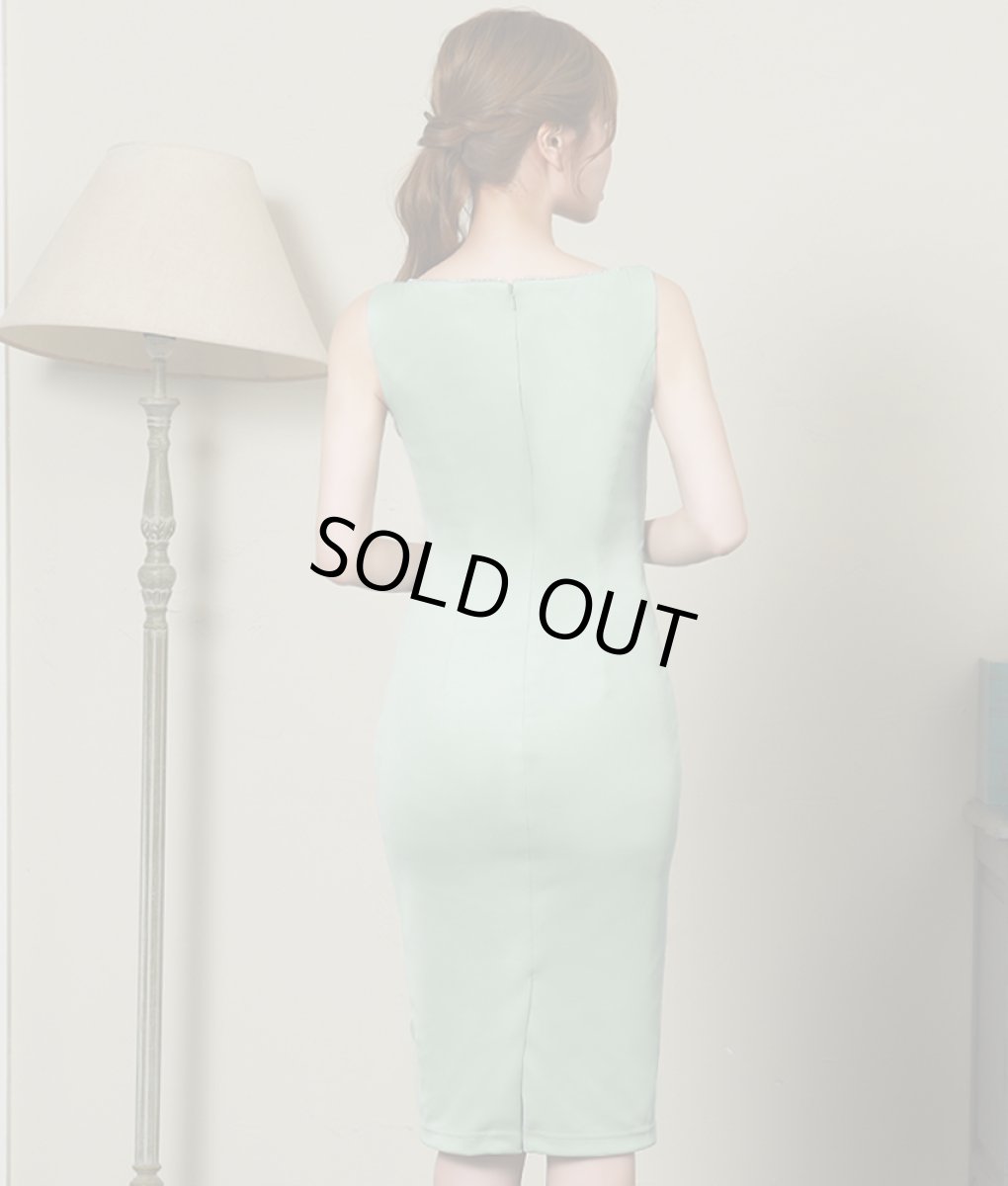 画像3: [Veautt]ノースリーブ・ネックビジュー・ビックフリル・サイドスリット・タイト・ミディアムドレス・ワンピース《送料＆代引き手数料無料》 (3)