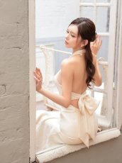 画像2: [Veautt]フロントクロスデザイン・バックオープン・リボン・マーメード・フレア・ミディアムロングドレス《送料＆代引き手数料無料》 (2)