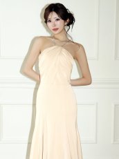 画像2: [ XS-Mサイズ / 4カラー ][Veautt]ホルターネック・ビジューチェーン・ドレープフレア・ミディアムドレス《送料＆代引き手数料無料》 (2)