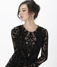 画像4: [BCBG MaxAzria][山崎みどり着用]ブラック系・ヴェルベットレース・ベージュ・胸元カット・長袖・タイト・ロングドレス・ワンピース《送料＆代引き手数料無料》 (4)