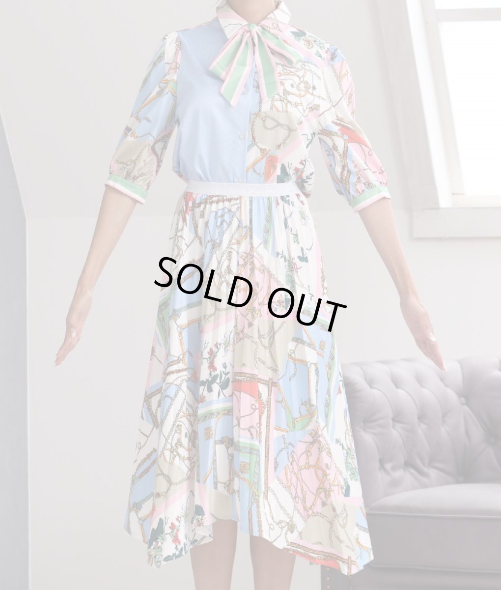 画像6: [rinfarre]ライトブルー・パステル・スカーフ柄・リボンタイ・半袖ブラウス・Aライン・プリーツ・ミディアムスカート・セットアップ・ツーピース[山崎みどり着用][送料無料] (6)