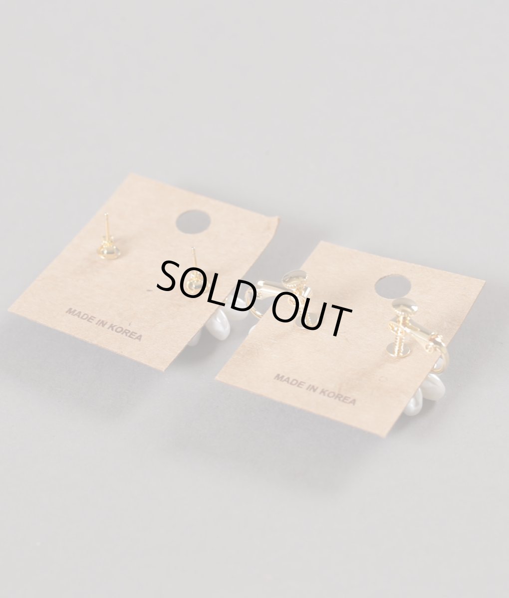 画像2: [ジュエリー][ピアス][イヤリング]パール・お花型・センタークリアストーン・イヤリング・ピアス (2)