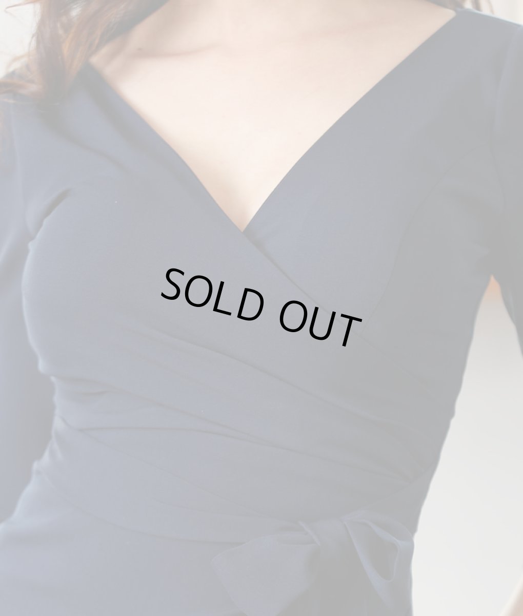 画像7: [韓国製][rinfarre][再入荷なしの現品限り][山崎みどり着用][姉ageha]ネイビー・Vネック・七分袖・タイト・前スリット・大人・ミディアムドレス・ワンピース[送料無料] (7)