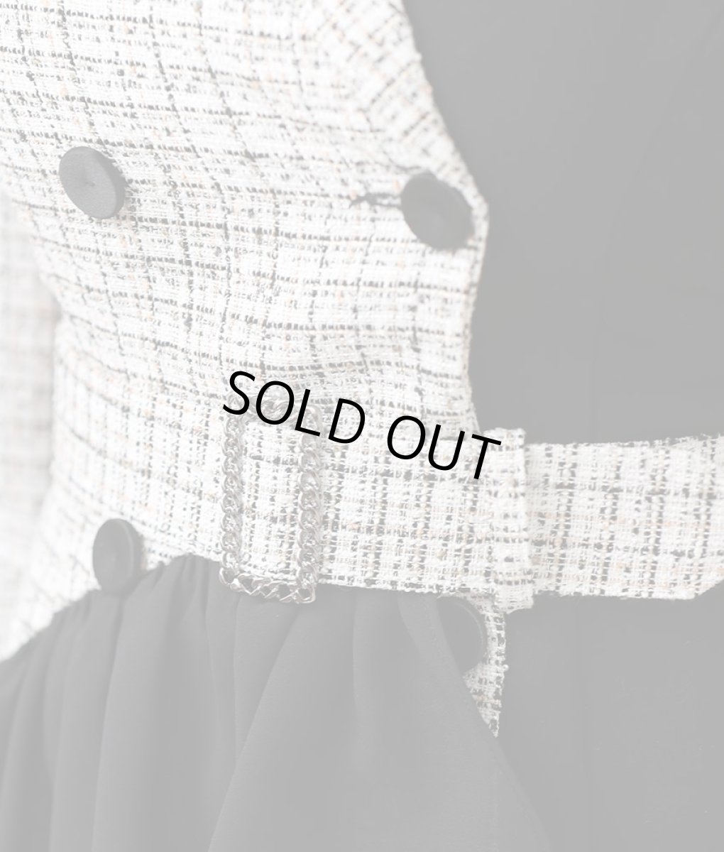 画像11: [韓国製][rinfarre][SALE品のため返品不可＆再入荷なしの現品限り]開襟・モノトーン・ツイード・バイカラー・長袖・タイト・前ボタン・ミディアムドレス・ワンピース[山崎みどり着用][送料無料]  my (11)