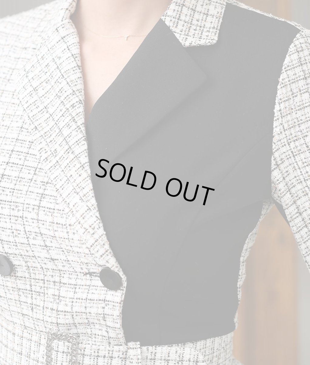 画像10: [韓国製][rinfarre][SALE品のため返品不可＆再入荷なしの現品限り]開襟・モノトーン・ツイード・バイカラー・長袖・タイト・前ボタン・ミディアムドレス・ワンピース[山崎みどり着用][送料無料]  my (10)