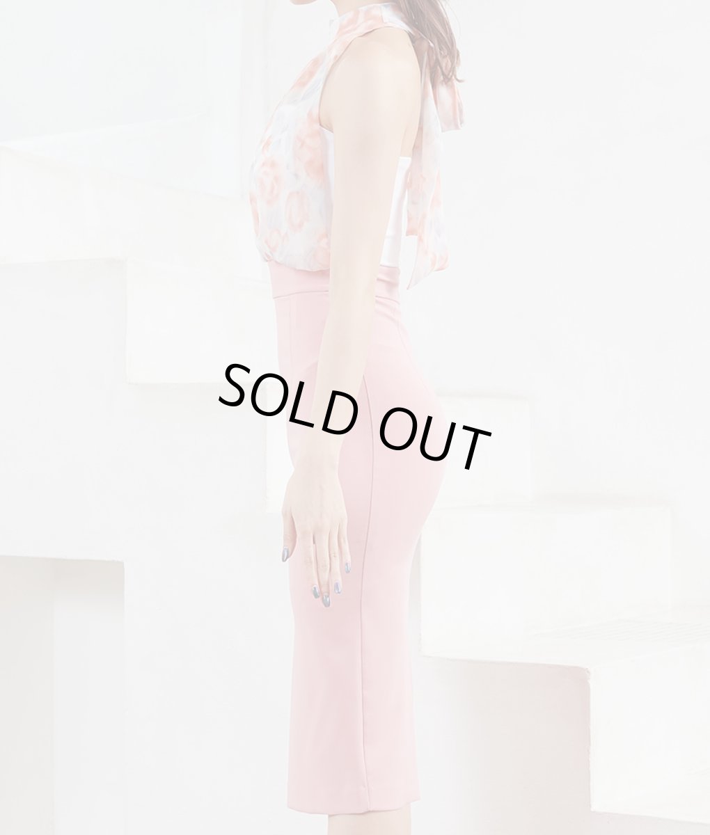 画像7: [韓国製][rinfarre][SALE品のため返品不可＆再入荷なしの現品限り]ピンク・花柄・シフォン・ハイネック・ホルターネック・背中開き・タイト・ミディアムドレス・ワンピース[MIRIN着用][送料無料] (7)