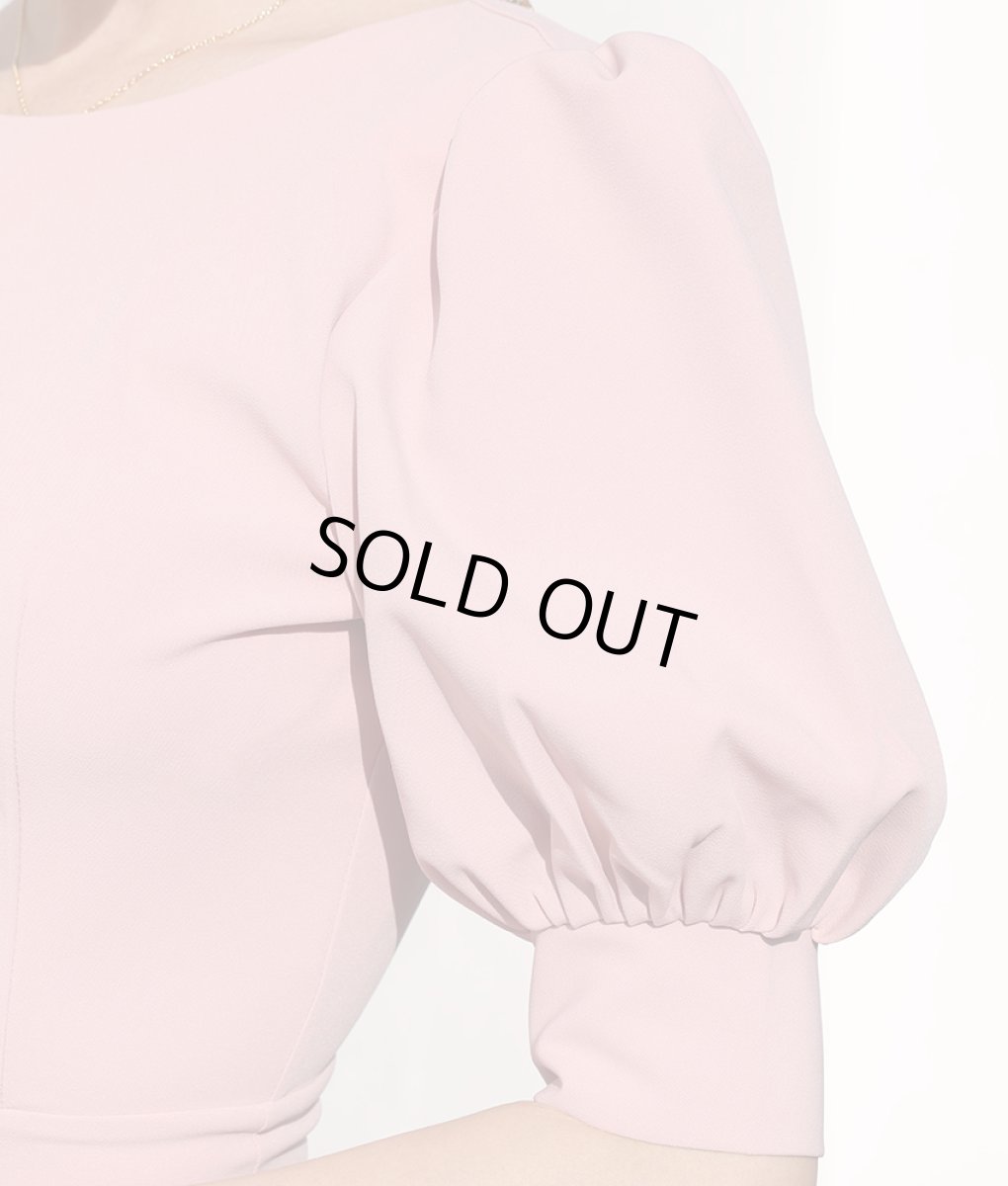 画像10: [セール品のため返品不可＆再入荷なしの現品限り][韓国製][rinfarre]シンプル・ピンクベージュ・背中開き・ゴールドチェーン×一粒ジュエリー・タイト・ミディアムドレス・ワンピース[山崎みどり]my (10)