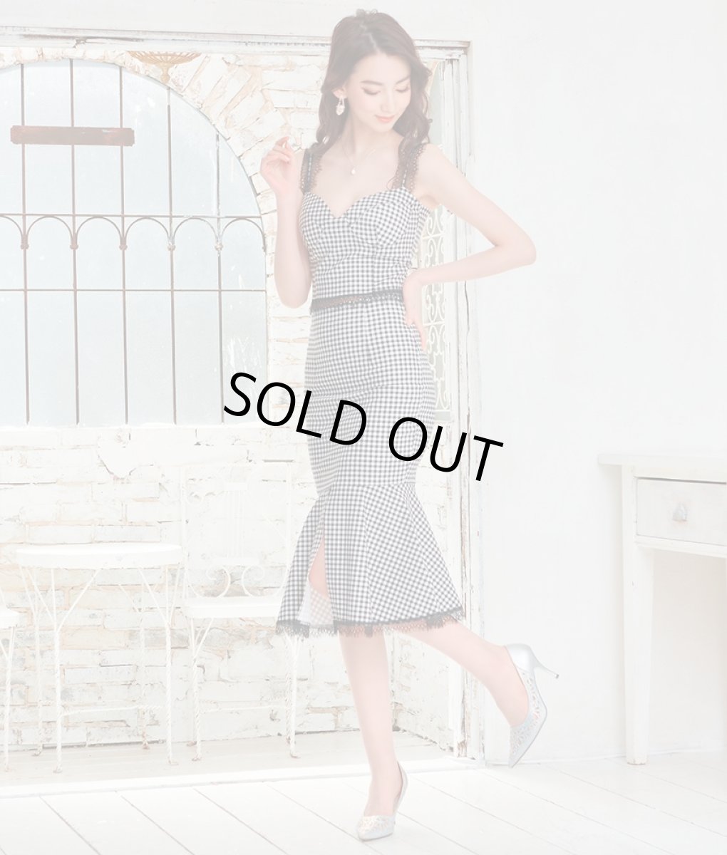 画像2: [SALE品のため返品不可＆再入荷なしの現品限り][韓国製][rinfarre]ブラック・ギンガムチェック・ポイントレースブラウス・マーメイド・ミディアムスカート・セットアップ・ツーピース[黒木麗奈着用]《送料＆代引き手数料無料》 (2)