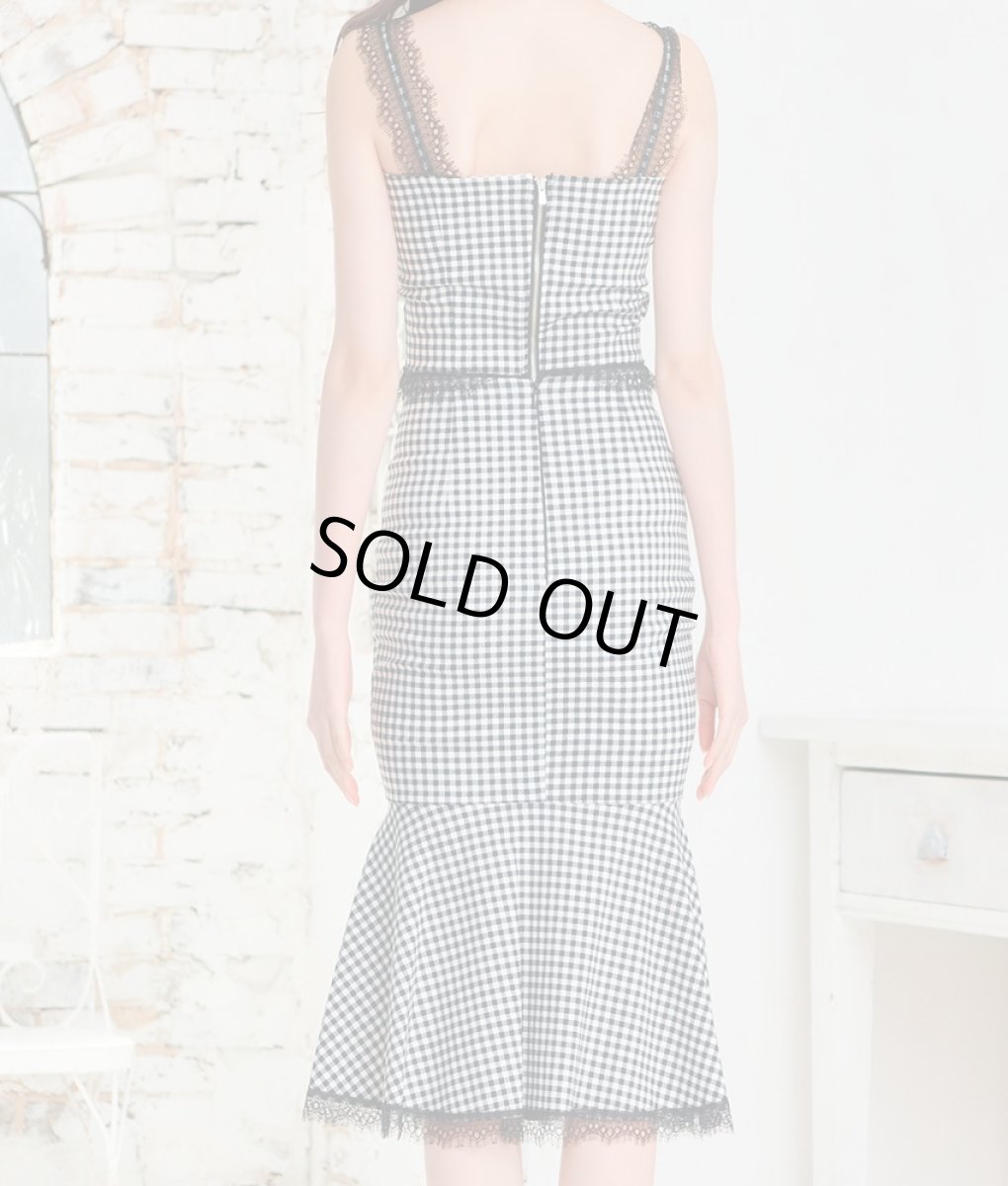 画像8: [SALE品のため返品不可＆再入荷なしの現品限り][韓国製][rinfarre]ブラック・ギンガムチェック・ポイントレースブラウス・マーメイド・ミディアムスカート・セットアップ・ツーピース[黒木麗奈着用]《送料＆代引き手数料無料》 (8)