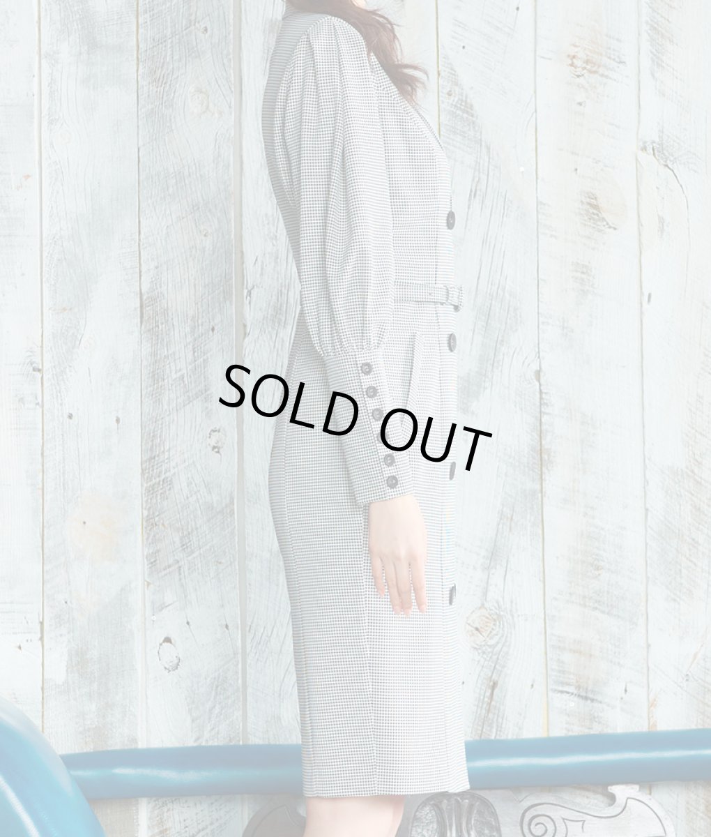 画像7: [韓国製][rinfarre][SALE品のため返品不可＆再入荷なしの現品限り]千鳥格子・前ボタン・長袖・タイト・クール系・コート風・膝丈・ミニ・ワンピース・ドレス[黒木麗奈着用][送料無料] (7)