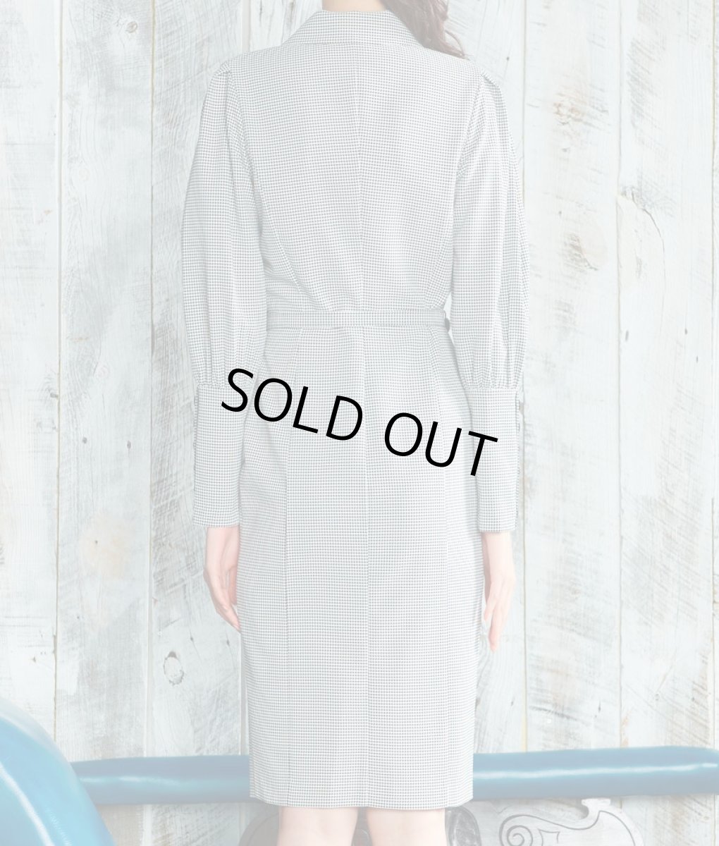 画像8: [韓国製][rinfarre][SALE品のため返品不可＆再入荷なしの現品限り]千鳥格子・前ボタン・長袖・タイト・クール系・コート風・膝丈・ミニ・ワンピース・ドレス[黒木麗奈着用][送料無料] (8)