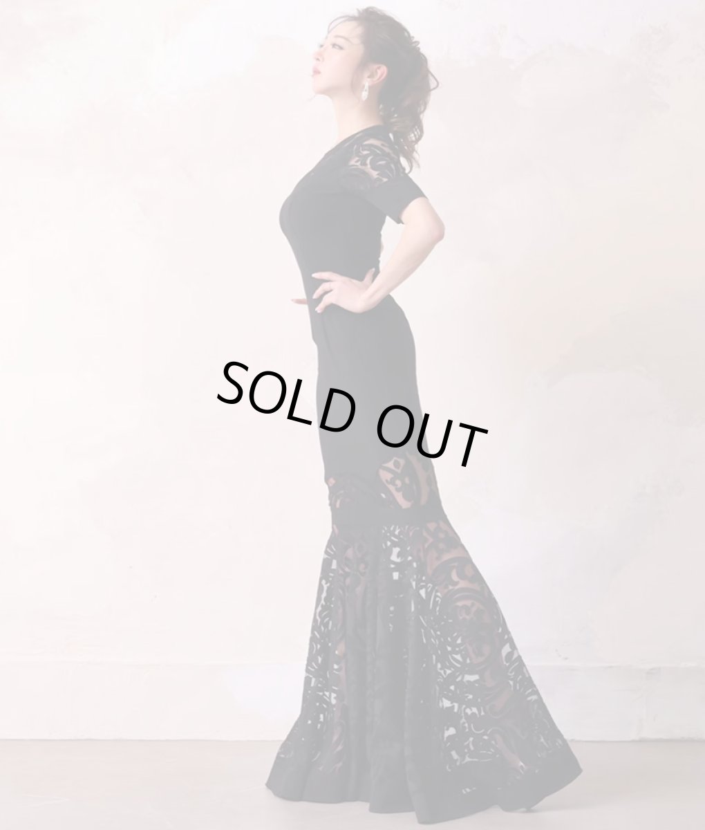 画像2: [韓国製][rinfarre]半袖・シンプル・ケミカルレース・シースルー・ハートカット・大人・エレガント・マーメイドライン・ロングドレス[山崎みどり着用]《送料＆代引き手数料無料》 (2)