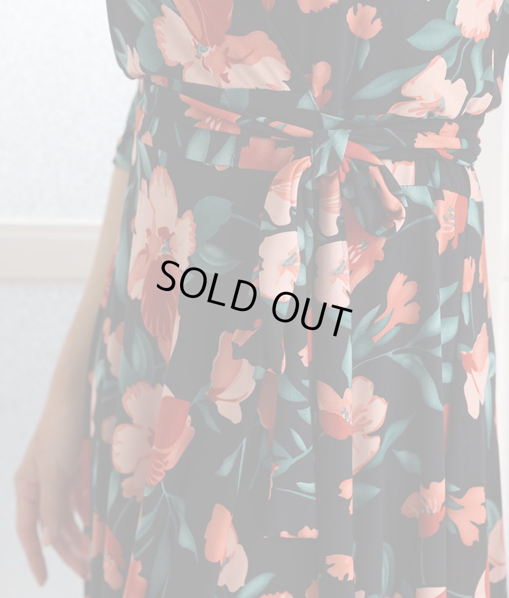 画像10: [韓国製][rinfarre]ブラック×レッド系・花柄・プリント・カシュクール・七分袖・マキシ・ミディアムドレス・ラップワンピース[MIRIN着用][送料無料] (10)