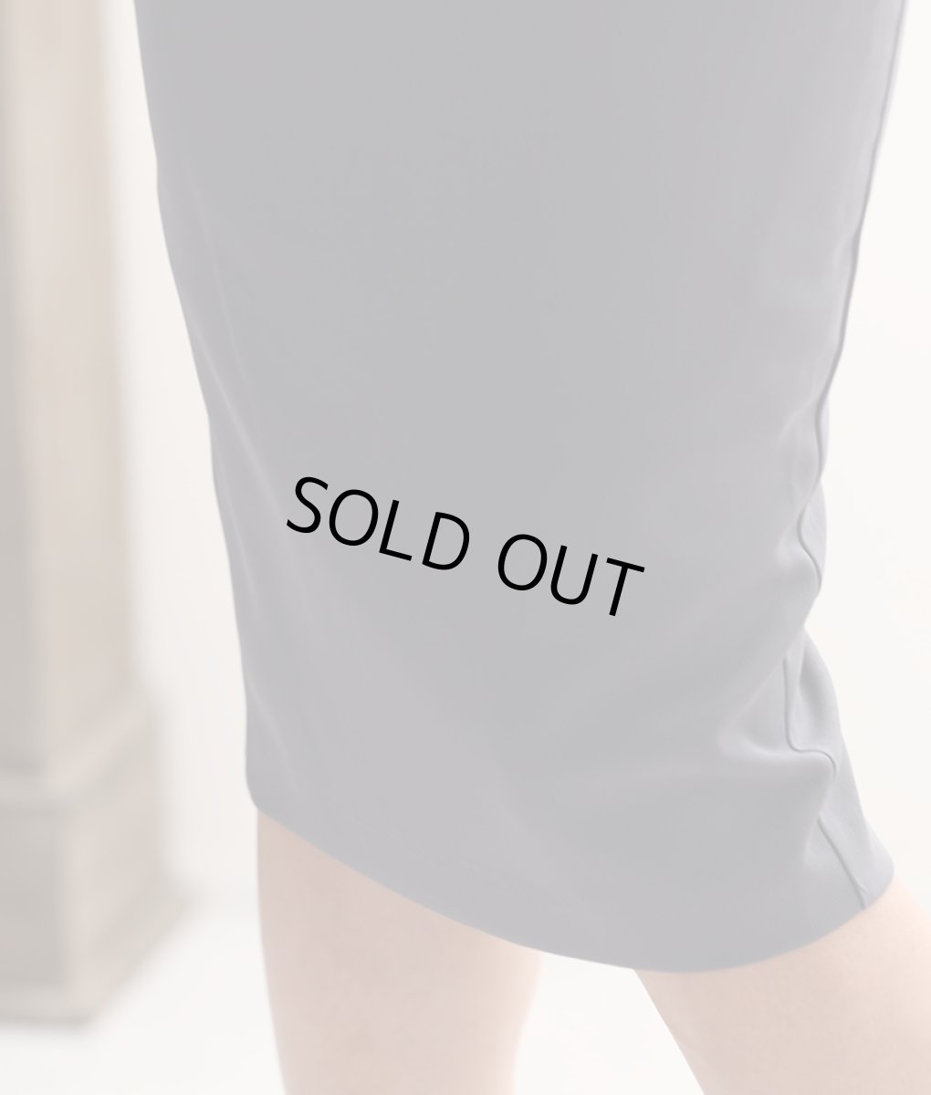 画像12: [韓国製][rinfarre]ダーク系・シンプル・無地・ボートネック・フロントクロス・ノースリーブ・タイト・ミディアムドレス・ワンピース[山崎みどり着用][送料無料]myall (12)