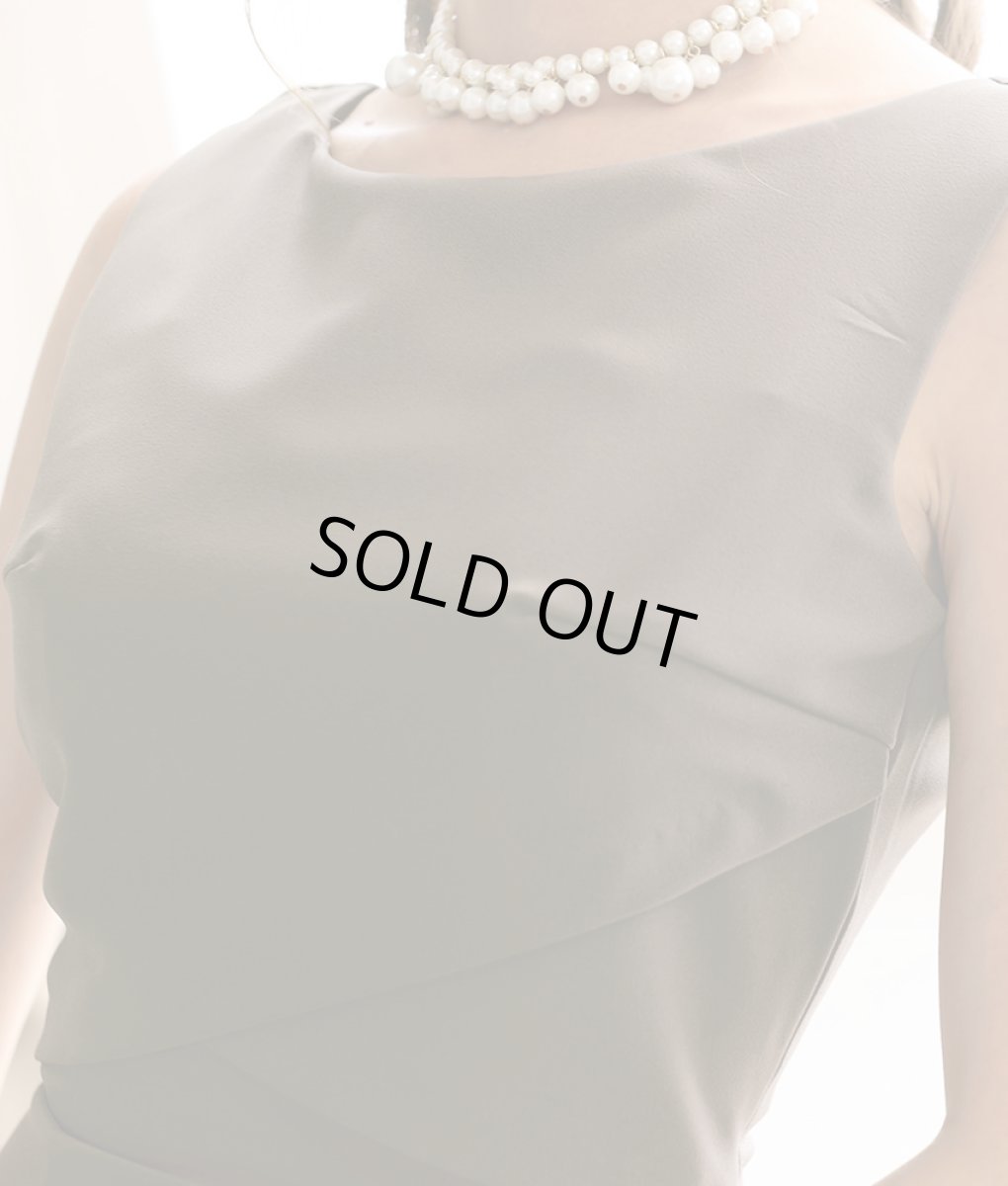 画像10: [韓国製][rinfarre]ダーク系・シンプル・無地・ボートネック・フロントクロス・ノースリーブ・タイト・ミディアムドレス・ワンピース[山崎みどり着用][送料無料]myall (10)