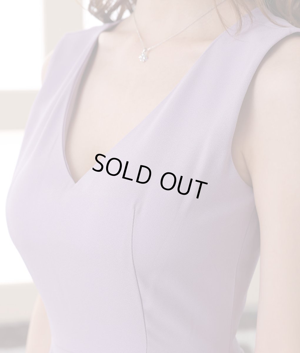 画像10: [韓国製][rinfarre][SALE品のため返品不可＆再入荷なしの現品限り]大人カラー・無地・ノースリーブ・Vネック・アシメントリー・Aライン・フレア・ミディアムドレス[山崎みどり・関あいか着用][送料無料]mybr (10)