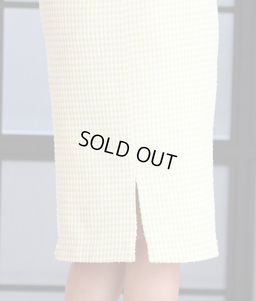 画像11: [SALE品のため返品不可＆再入荷なしの現品限り][韓国製][rinfarre]グリーン系・ツイード・飾りボタン・スクエアネック・七分袖・タイト・ミディアムドレス・ワンピース[山崎みどり着用]my (11)