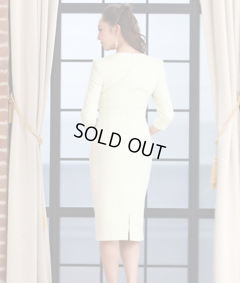 画像3: [SALE品のため返品不可＆再入荷なしの現品限り][韓国製][rinfarre]グリーン系・ツイード・飾りボタン・スクエアネック・七分袖・タイト・ミディアムドレス・ワンピース[山崎みどり着用]my (3)