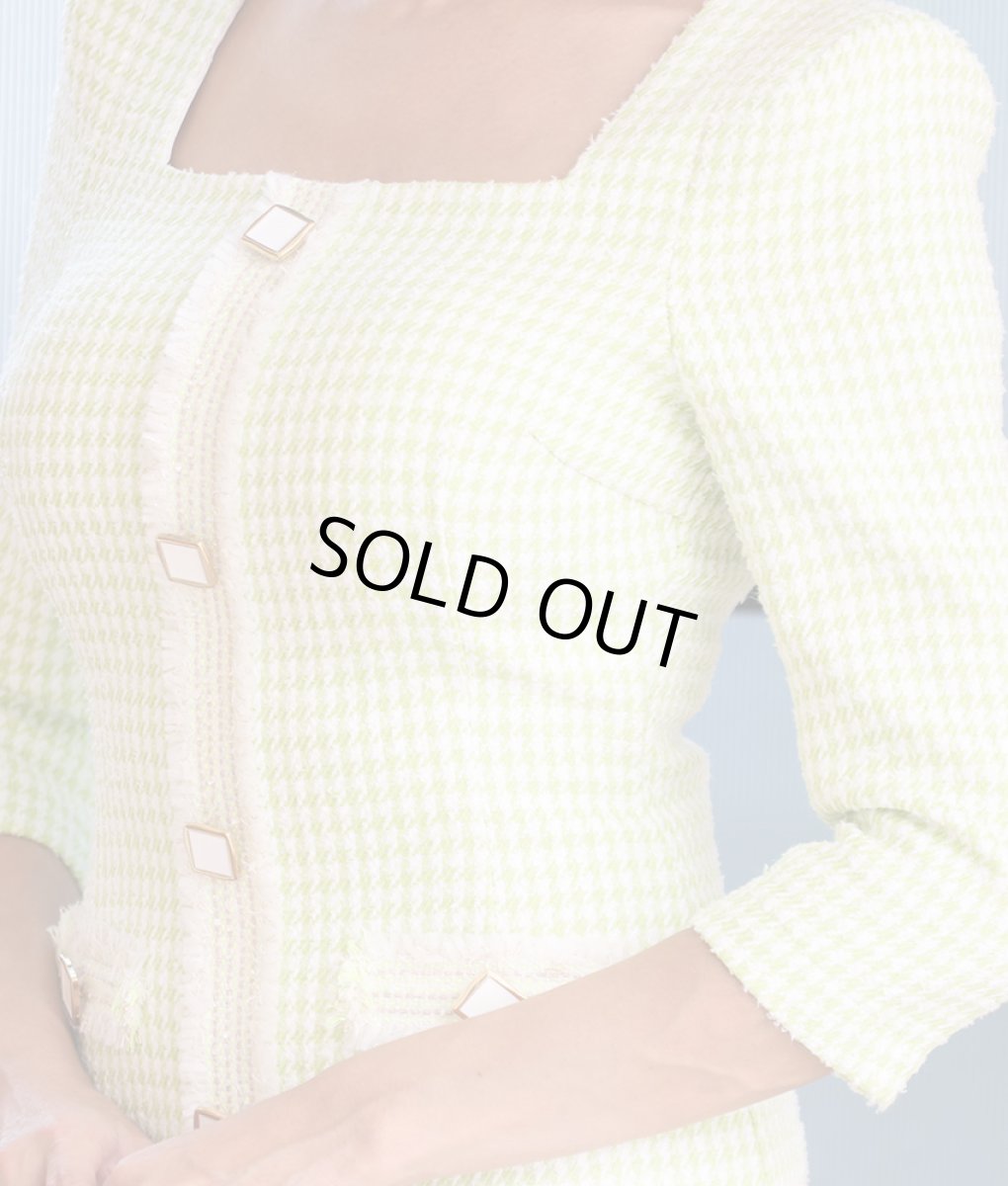 画像10: [SALE品のため返品不可＆再入荷なしの現品限り][韓国製][rinfarre]グリーン系・ツイード・飾りボタン・スクエアネック・七分袖・タイト・ミディアムドレス・ワンピース[山崎みどり着用]my (10)