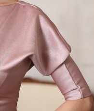 画像12: [韓国製][rinfarre][SALE品のため返品不可＆再入荷なしの現品限り]シンプル・無地・サテン生地・ドルマンスリーブ・背中開き・七分袖・タイト・ミディアムドレス・ワンピース[山崎みどり着用][送料無料]myall (12)