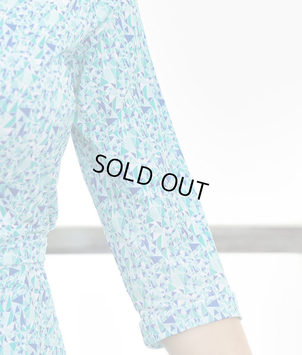 画像10: [韓国製][rinfarre]ブルー×グリーン・ジオメトリック・Vネック・カシュクール・七分袖・マキシ・ロングドレス・ラップワンピース[MIRIN着用][送料無料] (10)