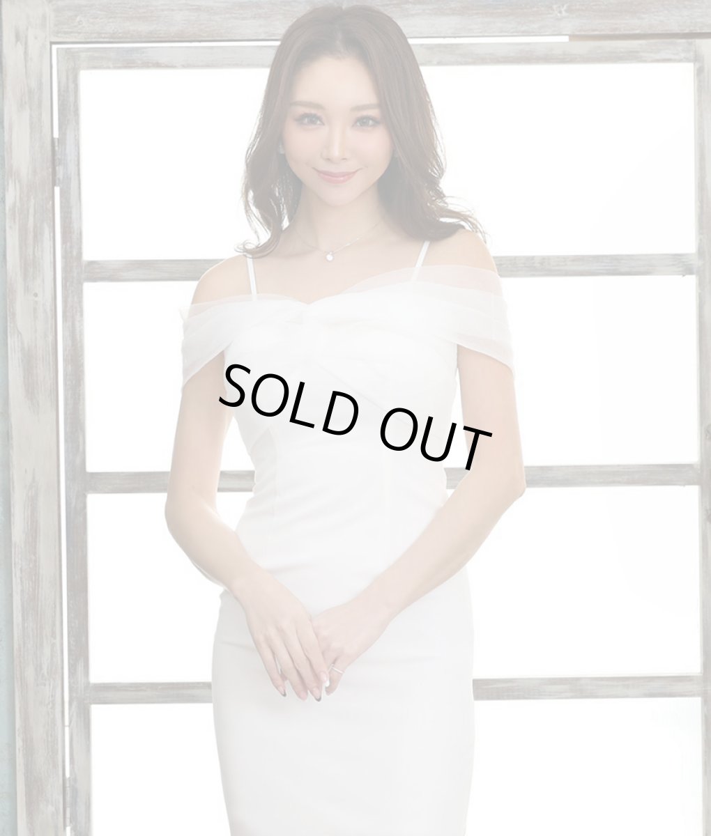 画像4: [韓国製][rinfarre][SALE品のため返品不可＆再入荷なしの現品限り]シンプル・無地・ワンカラー・オーガンジー・オープンショルダー・タイト・ミディアムドレス・ワンピース[MIRIN着用・山崎みどり着用][送料無料]mywh (4)