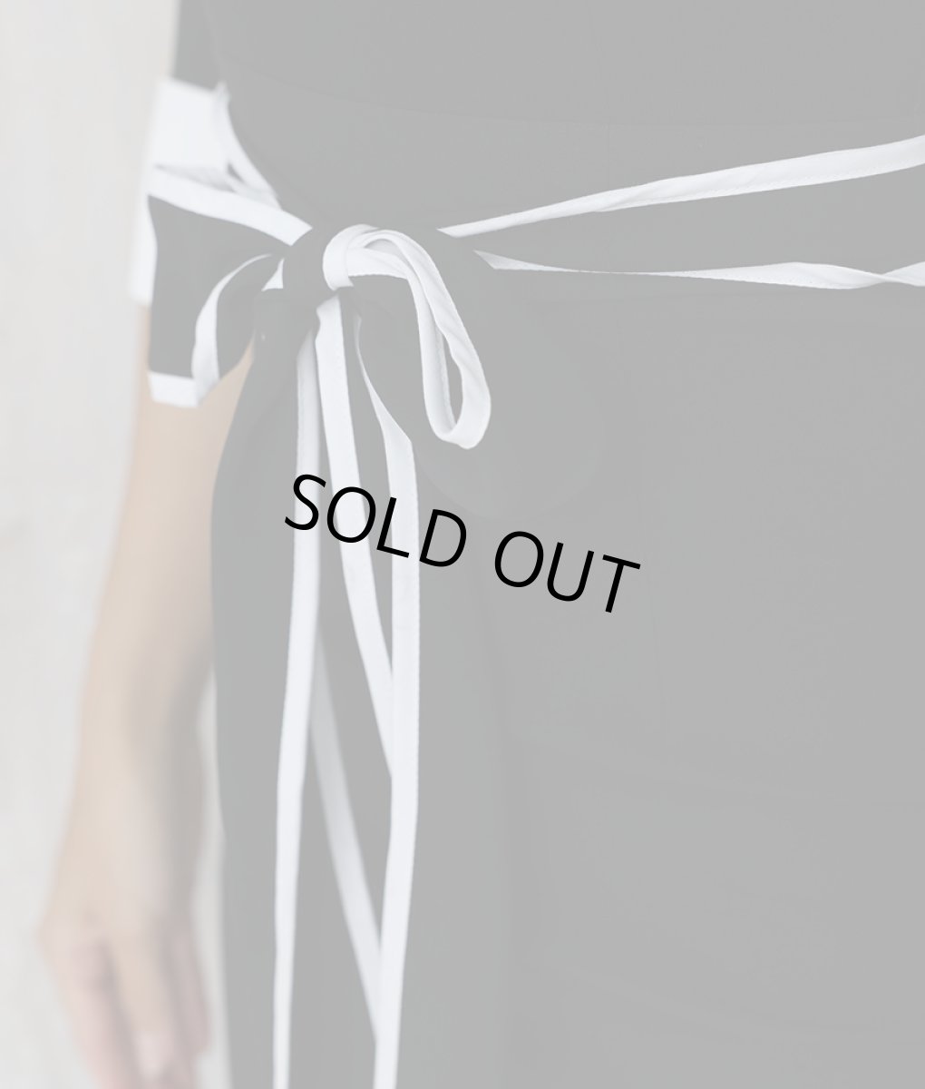 画像11: [韓国製][rinfarre]ブラック・シンプル・襟付き・カフス・レイヤードデザイン・七分袖・タイト・ミディアムドレス・ワンピース[MIRIN着用]《送料＆代引き手数料無料》 (11)