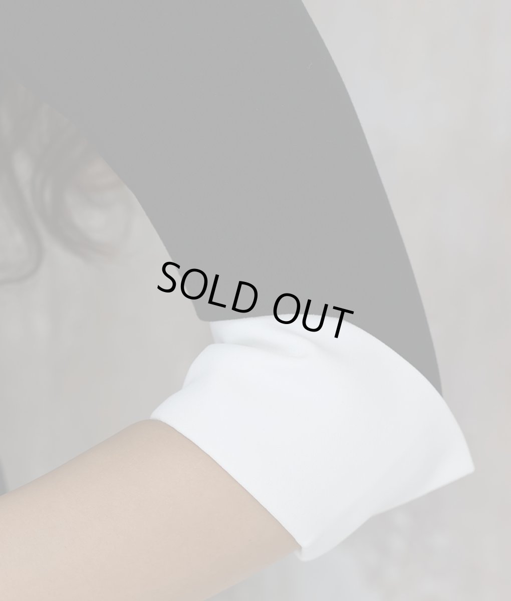 画像12: [韓国製][rinfarre]ブラック・シンプル・襟付き・カフス・レイヤードデザイン・七分袖・タイト・ミディアムドレス・ワンピース[MIRIN着用]《送料＆代引き手数料無料》 (12)