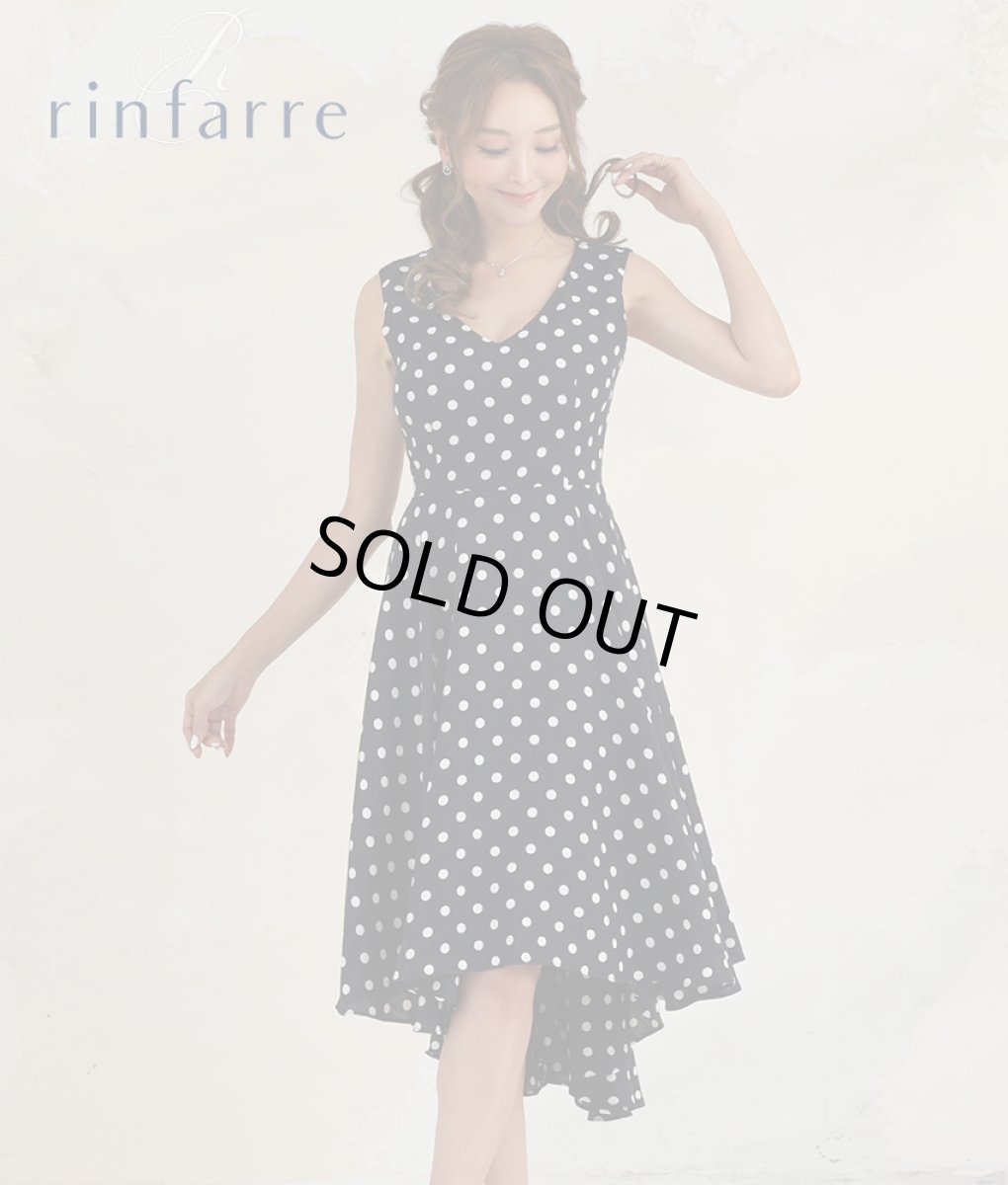 画像1: [韓国製][rinfarre][SALE品のため返品不可＆再入荷なしの現品限り]ネイビー・ドット・水玉・ノースリーブ・Vネック・アシメントリー・Aライン・フレア・ミディアムドレス・ワンピース[山崎みどり着用]《送料＆代引き手数料無料》my (1)