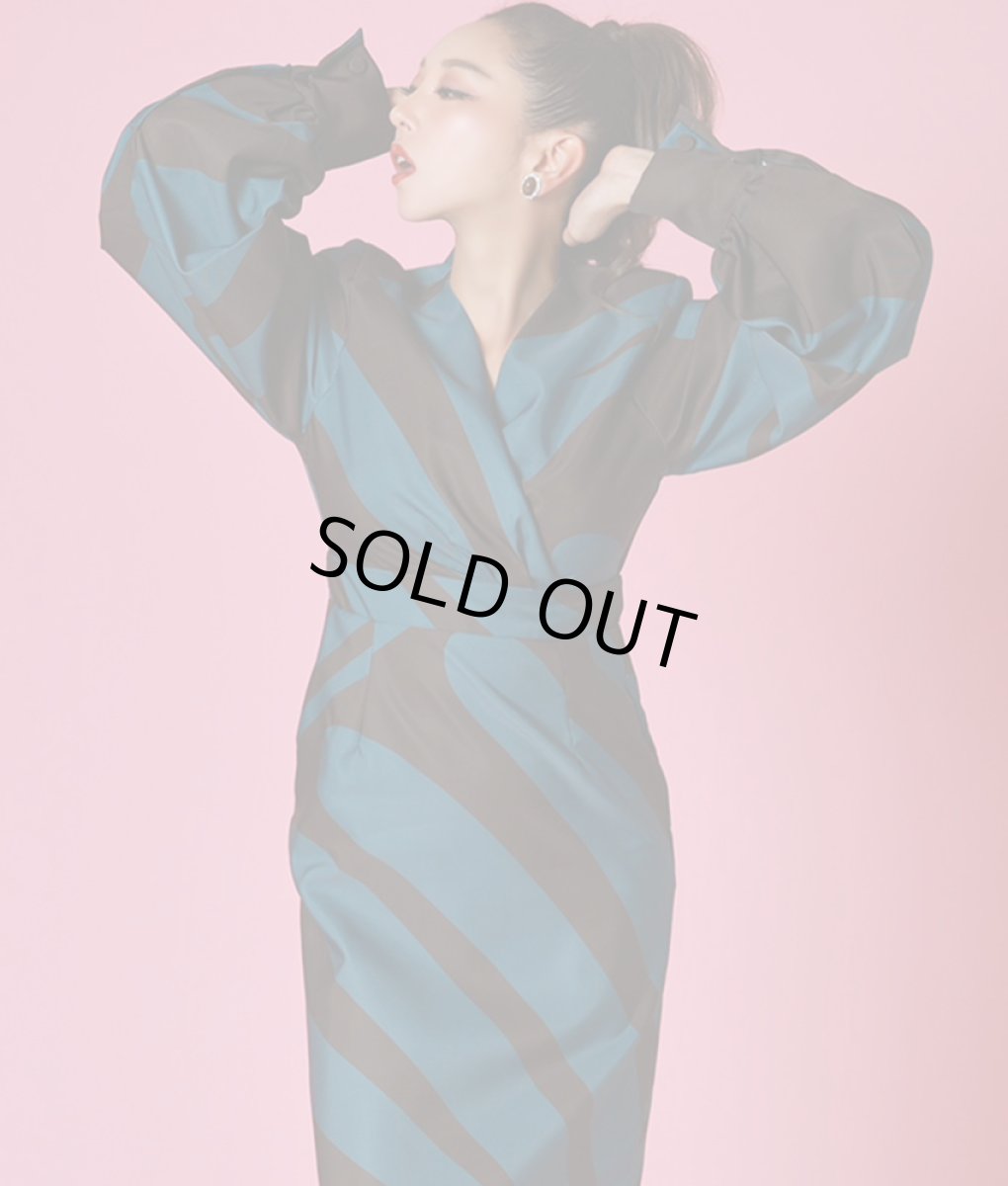 画像5: [韓国製][rinfarre][SALE品のため返品不可＆再入荷なしの現品限り]バイカラー・ウェーブデザイン・ボリュームスリーブ・長袖・タイト・ミディアムドレス・ワンピース[山崎みどり・黒木麗奈着用][送料無料]mygr (5)