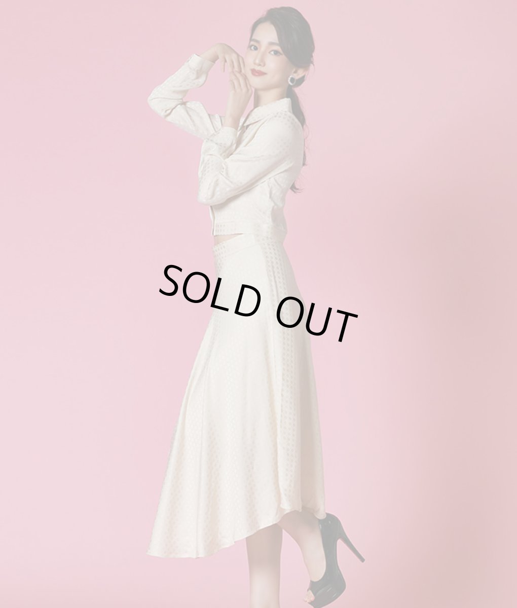画像2: [韓国製][rinfarre][SALE品のため返品不可＆再入荷なしの現品限り]アイボリー・プリント・襟付き・長袖ブラウス・フレア・ミディアムスカート・セットアップ・ツーピース[黒木麗奈着用]《送料＆代引き手数料無料》 (2)