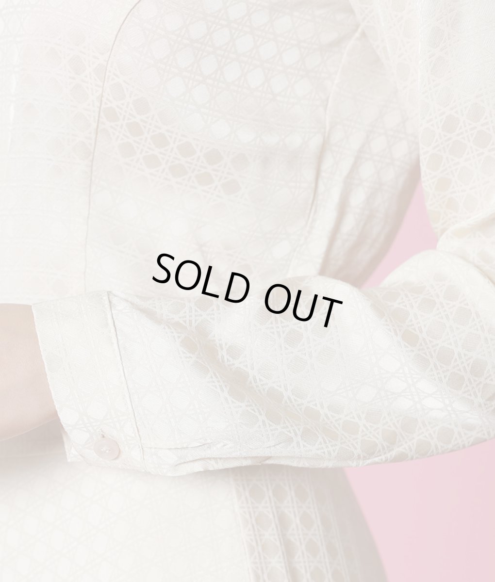画像11: [韓国製][rinfarre][SALE品のため返品不可＆再入荷なしの現品限り]アイボリー・プリント・襟付き・長袖ブラウス・フレア・ミディアムスカート・セットアップ・ツーピース[黒木麗奈着用]《送料＆代引き手数料無料》 (11)
