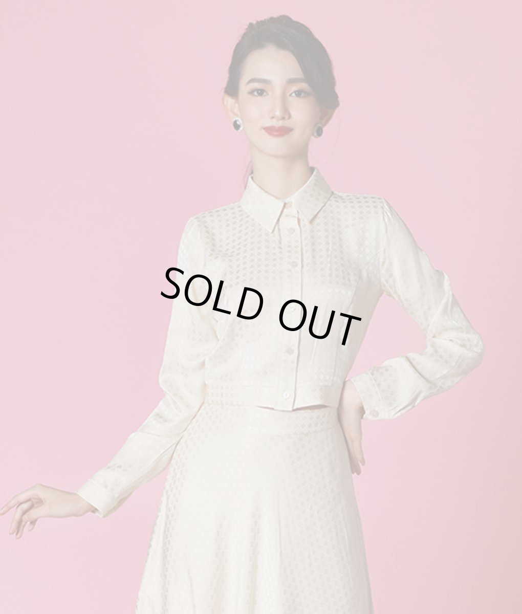 画像4: [韓国製][rinfarre][SALE品のため返品不可＆再入荷なしの現品限り]アイボリー・プリント・襟付き・長袖ブラウス・フレア・ミディアムスカート・セットアップ・ツーピース[黒木麗奈着用]《送料＆代引き手数料無料》 (4)