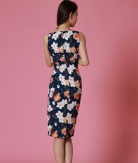 画像4: [韓国製][rinfarre][SALE品のため返品不可＆再入荷なしの現品限り]花柄・ノースリーブ・大人・タイト・ボートネック・ミディアムドレス・ワンピース[山崎みどり・黒木麗奈着用][送料無料]myju (4)