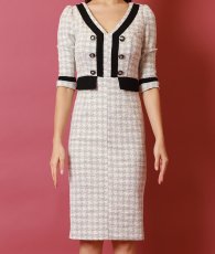 画像6: [韓国製][rinfarre][SALE品のため返品不可＆再入荷なしの現品限り]ライトグレー・ツイード・ブラックライン・Vネック・五分袖・タイト・ミディアムドレス・ワンピース[MIRIN着用][送料無料] (6)