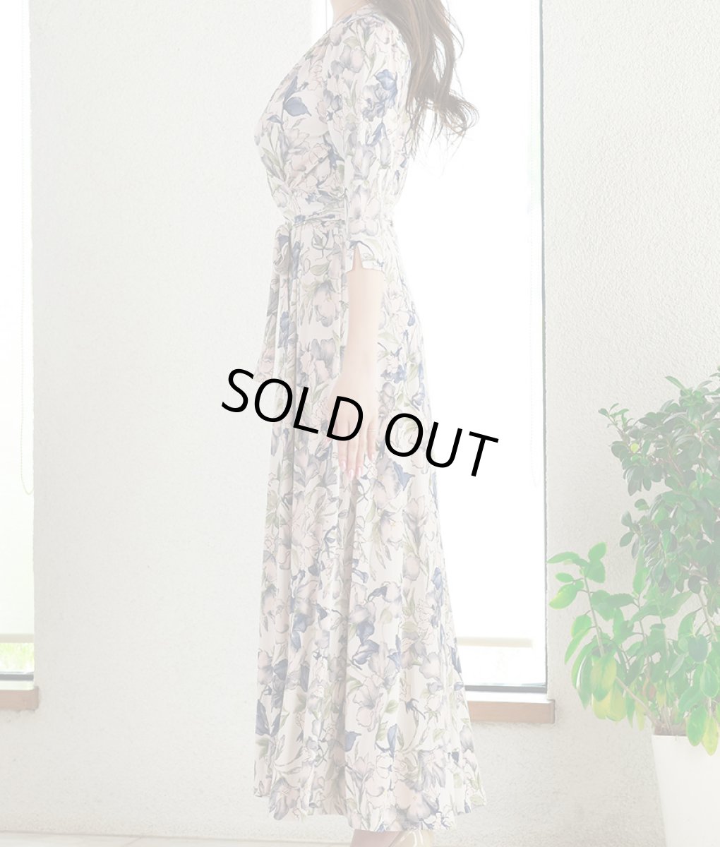 画像7: [韓国製][rinfarre]アイボリー・ニュアンスカラー・花柄・カシュクール・七分袖・マキシ・ラップ・ロングドレス・ワンピース[山崎みどり着用][送料無料] (7)