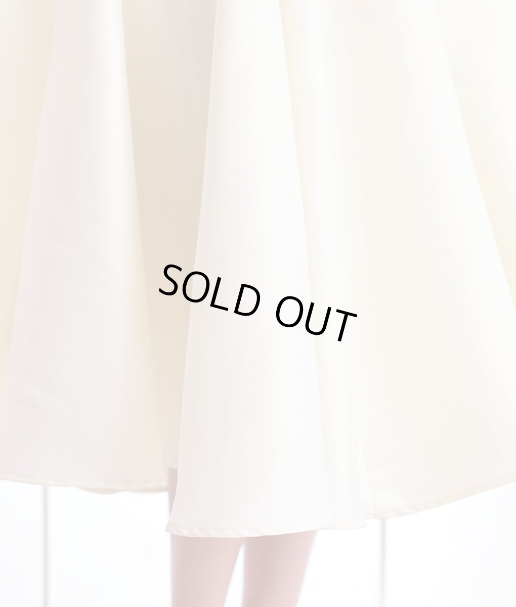 画像12: [rinfarre]ホワイト ・ドレッシー・Uネック・フレア・Aライン・ノースリーブ・ミディアムドレス・ワンピース[黒木麗奈着用][送料無料] (12)