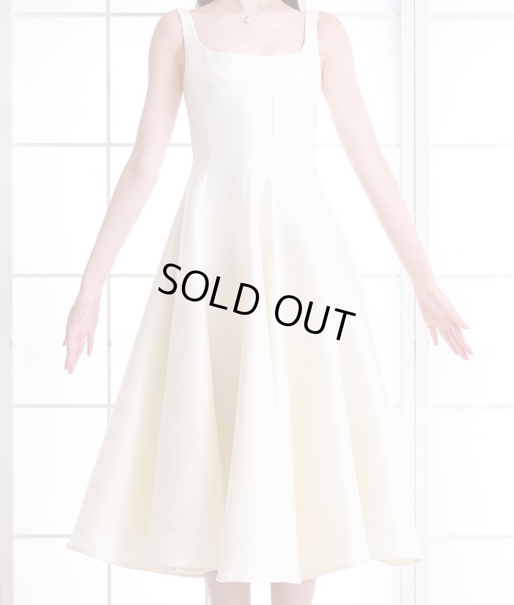 画像6: [rinfarre]ホワイト ・ドレッシー・Uネック・フレア・Aライン・ノースリーブ・ミディアムドレス・ワンピース[黒木麗奈着用][送料無料] (6)