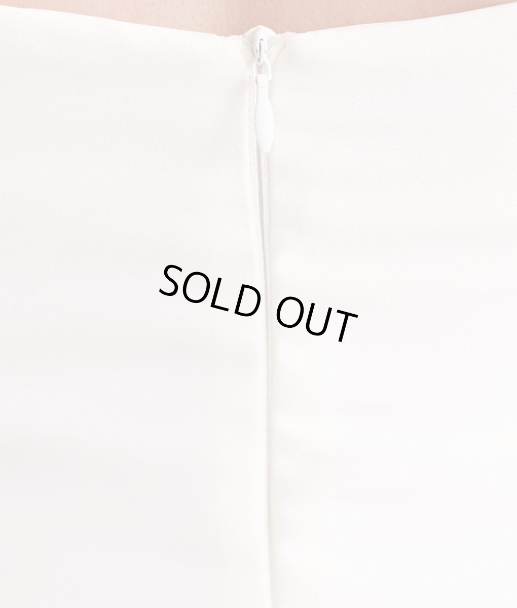 画像10: [rinfarre]ホワイト ・ドレッシー・Uネック・フレア・Aライン・ノースリーブ・ミディアムドレス・ワンピース[黒木麗奈着用][送料無料] (10)