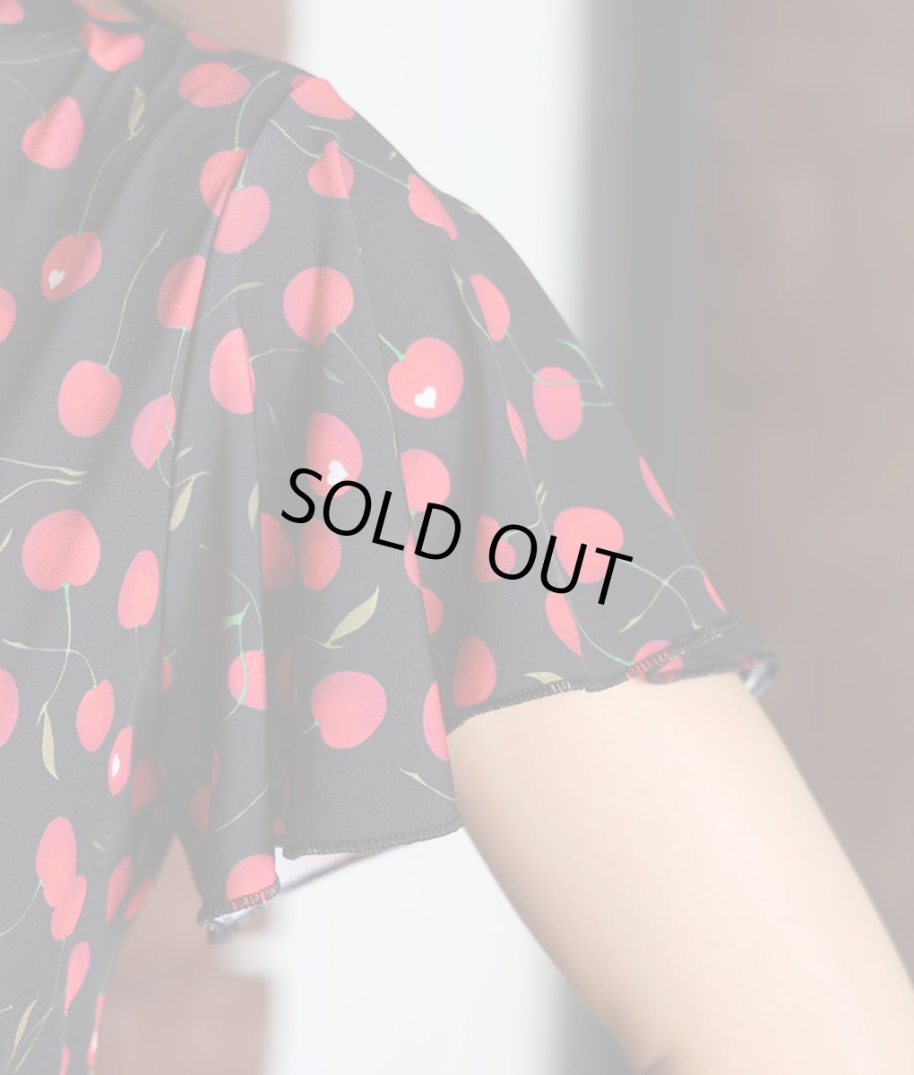 画像11: [SALE品のため返品不可＆再入荷なしの現品限り][韓国製][rinfarre]ブラック・フリル・半袖・チェリー・さくらんぼ・プリント・Vネック・カシュクール・マキシ・ロングドレス・ラップ・ワンピース[MIRIN着用][送料無料] (11)