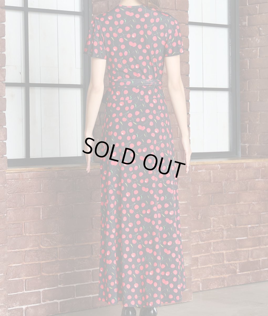 画像8: [SALE品のため返品不可＆再入荷なしの現品限り][韓国製][rinfarre]ブラック・フリル・半袖・チェリー・さくらんぼ・プリント・Vネック・カシュクール・マキシ・ロングドレス・ラップ・ワンピース[MIRIN着用][送料無料] (8)