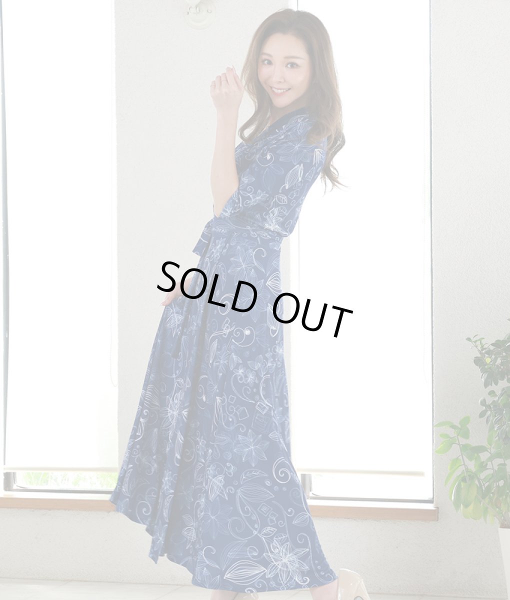 画像2: [韓国製][rinfarre]ネイビー・ホワイト花柄・プリント・Vネック・カシュクール・七分袖・マキシ・ロングドレス・ラップワンピース[山崎みどり着用][送料無料]my (2)